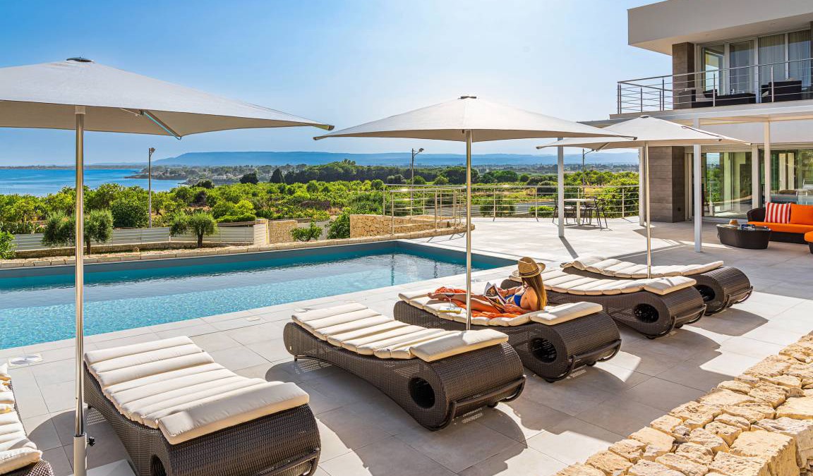 Syracuse Villa | 400 m² Villa ∙ 6 bedrooms ∙ 13 guests