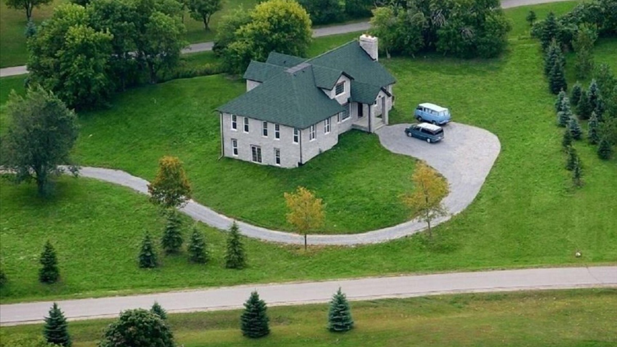 Uxbridge House | 4000 Sq. Ft. English-Style Stone House