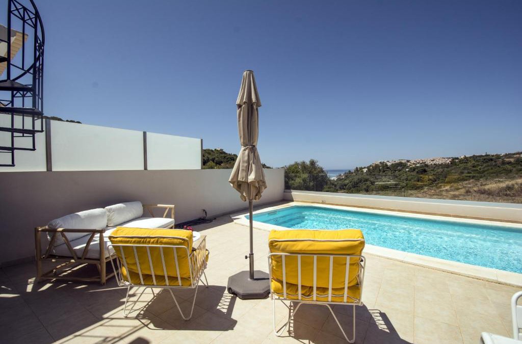 Salema House | 401 Villa Salemar