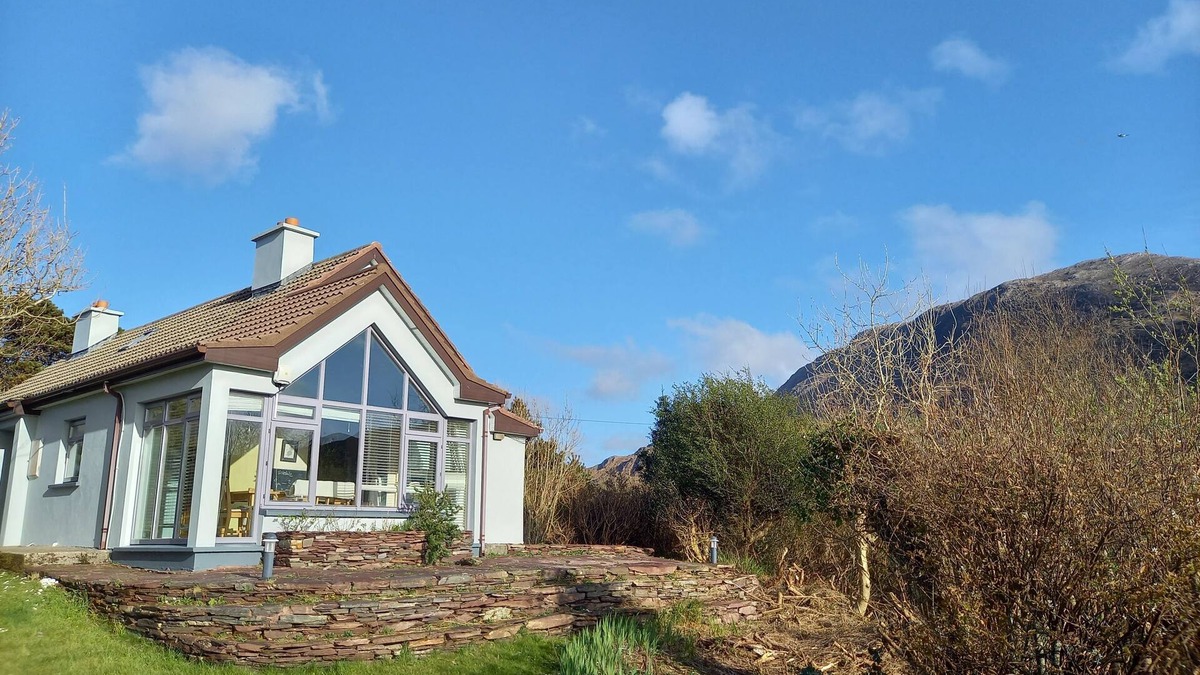Glassillaun Apartment | 405 Tigh Bhrendain, Culfin, Renvyle- 4 Bedroom -Sleeps 8-2 Bathrooms