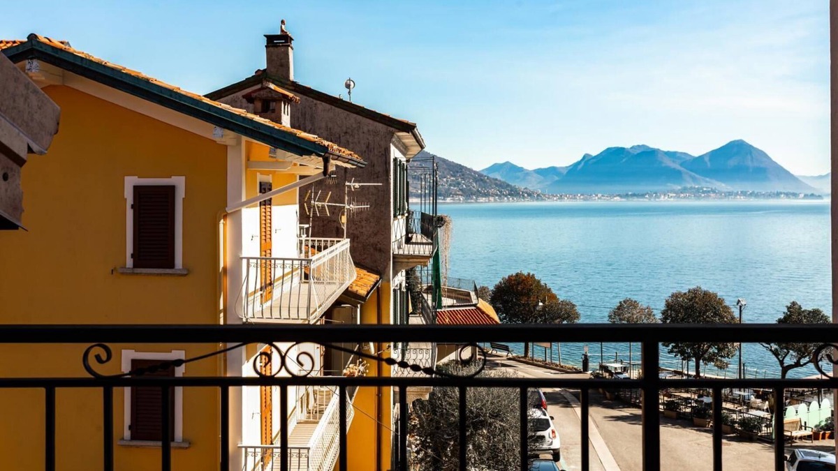 Feriolo House | 4½-zimmer Haus mit Gigantischer Seesicht Direkt an der Seeuferpromenade
