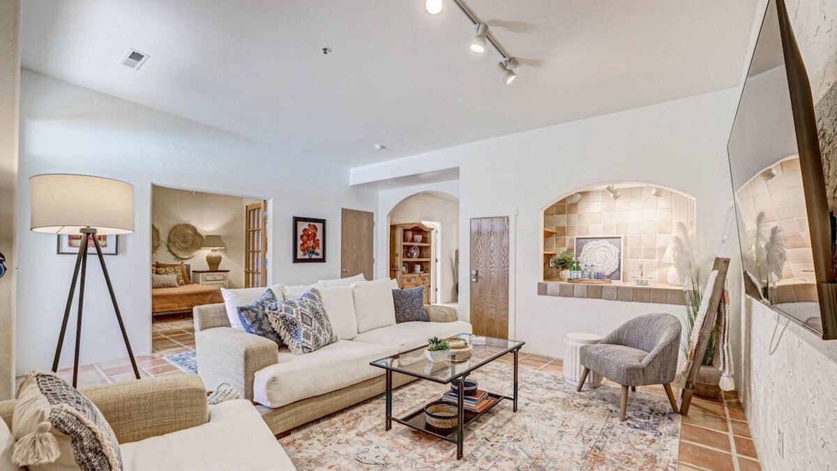 St. George Villa | 41 Amira BUSHMAN · 2 Master King SuitesPools*HotTub*Gym New $ Reduced