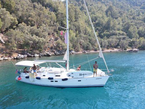 Fethiye Boat Rental | 41 m² Boat ∙ 1 bedroom ∙ 7 guests