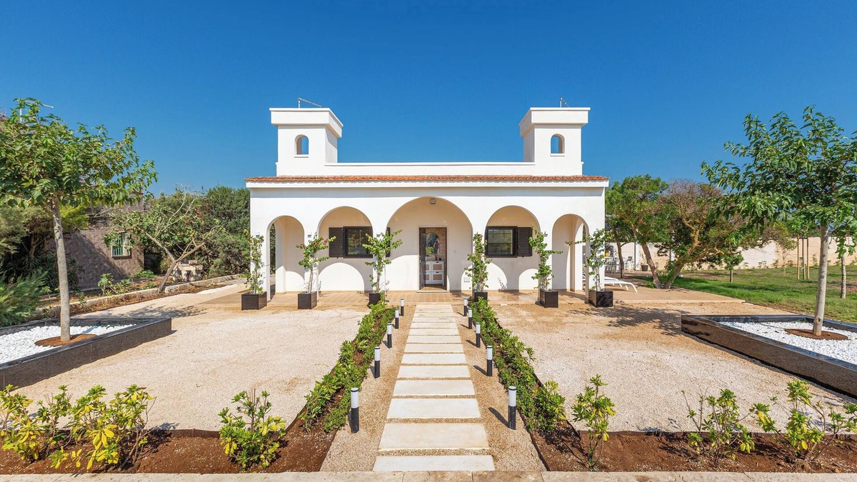 Specchiarica House | 4147 Villa Daversa by BarbarHouse
