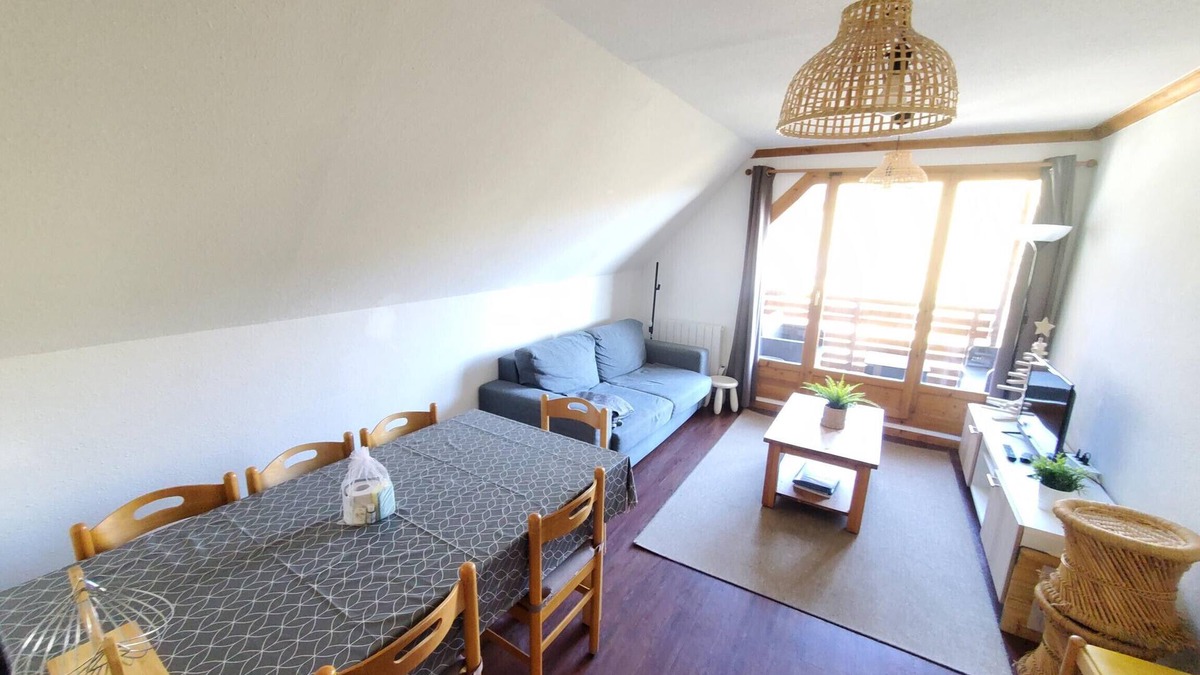 Besse-et-Saint-Anastaise Apartment | 4149a
