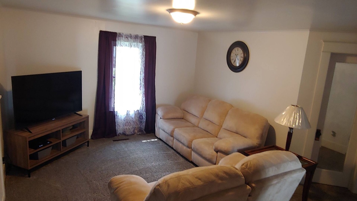 Owosso House | 415 Finley Carriage House