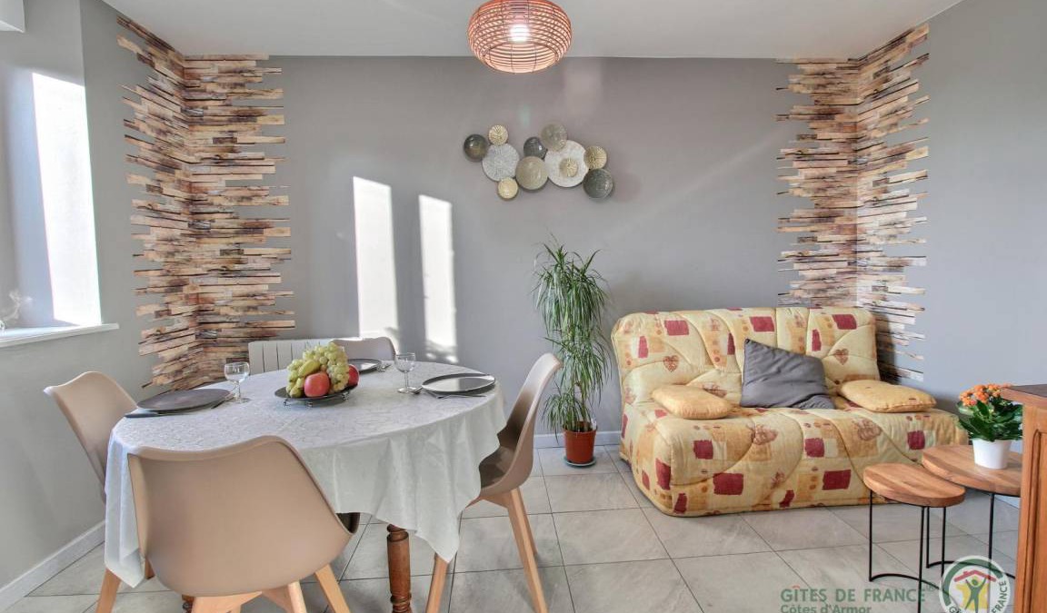 Plouezec House | 42 m² Gîte ∙ 2 bedrooms ∙ 3 guests