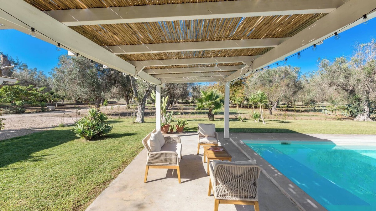 Oria Villa | 4203 Villa Palma Dipinto by Perle di Puglia