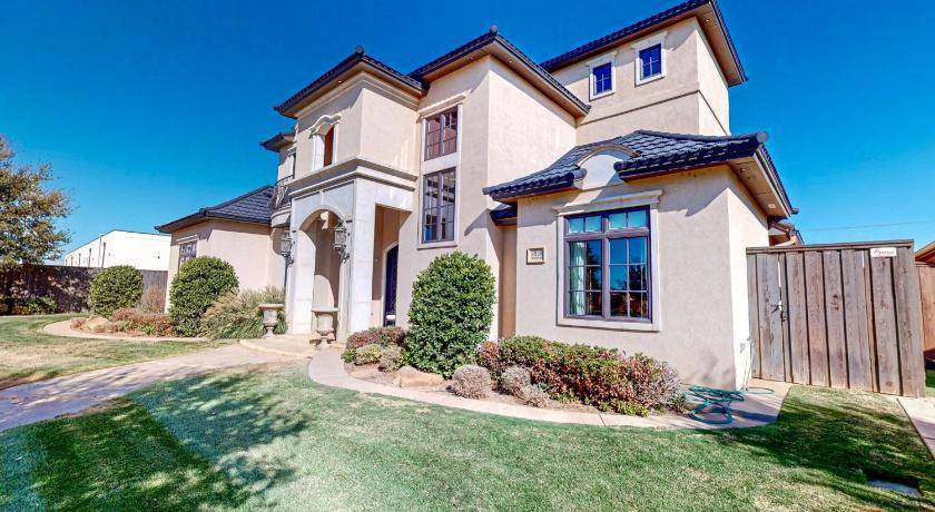 Lubbock House | 426 m² House ∙ 4 bedrooms ∙ 8 guests