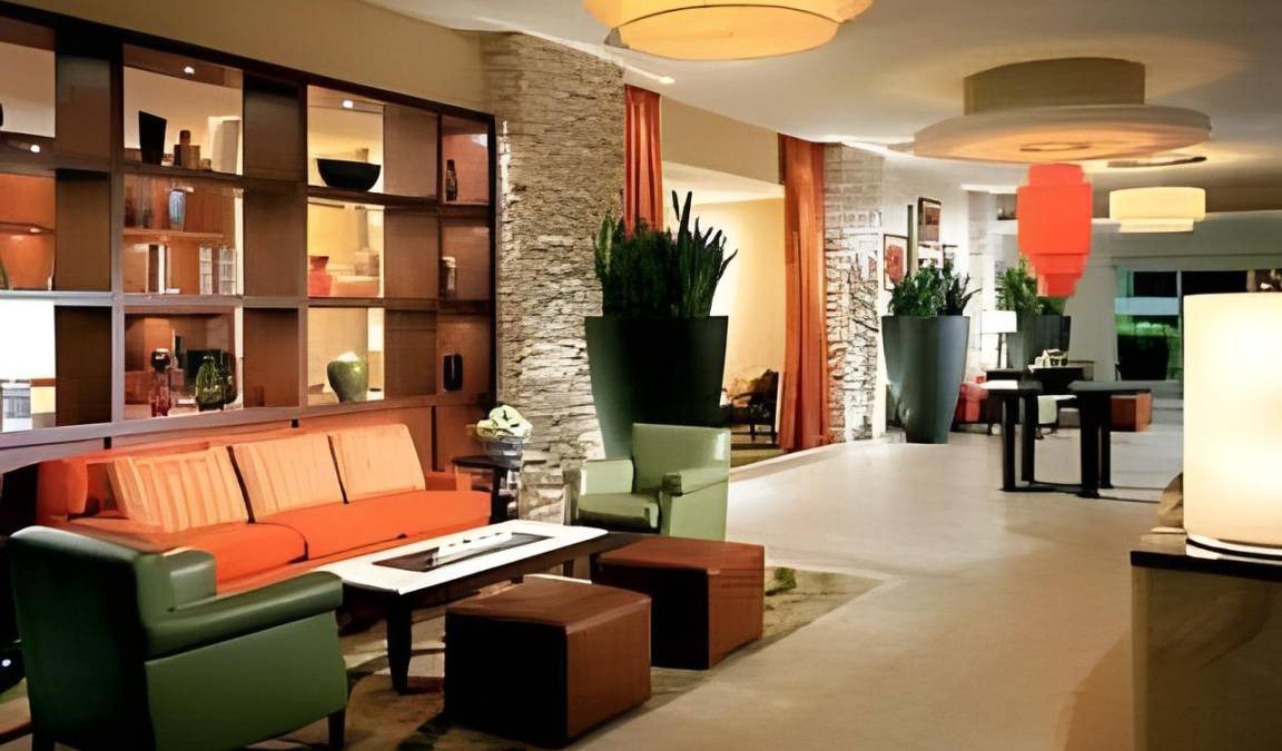 Sherman Oaks Hotel | 44 m² Hotel ∙ 127 guests