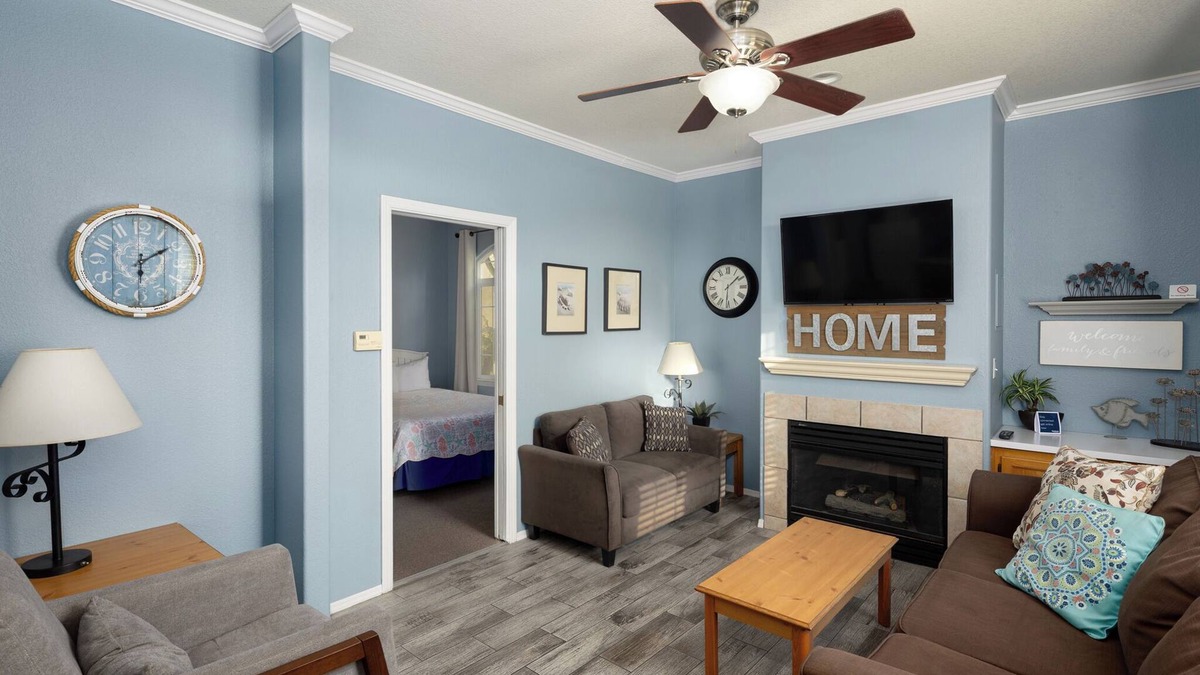 Oceano Condo | 444 Pier Ave. #302: 1 BR, 1 BA in Oceano, Sleeps 4