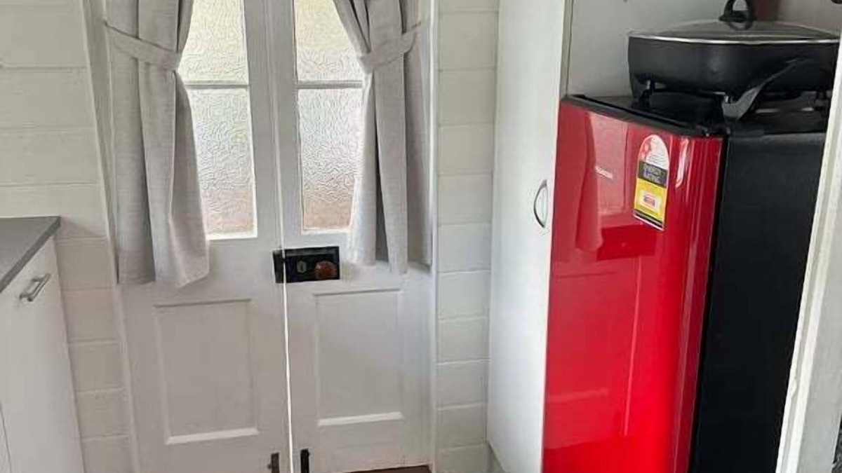Rockhampton House | 45 Kent Street Room A