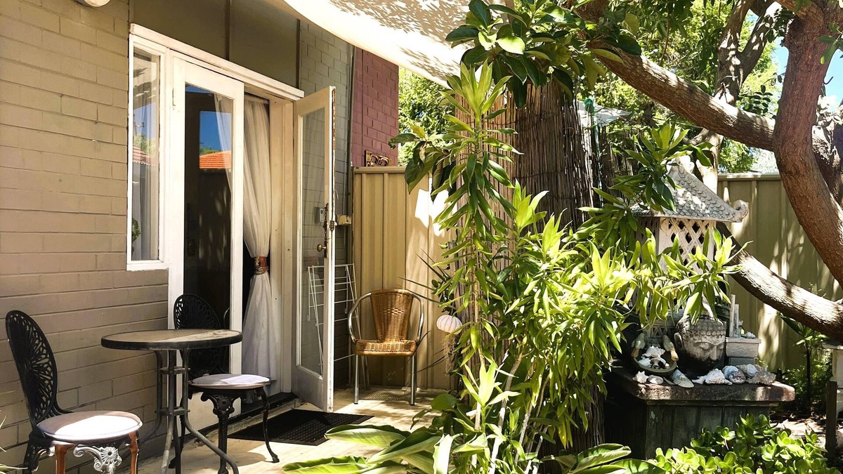 Bassendean Apartment | 45 Private Guest Suite for 2 AC+Parking