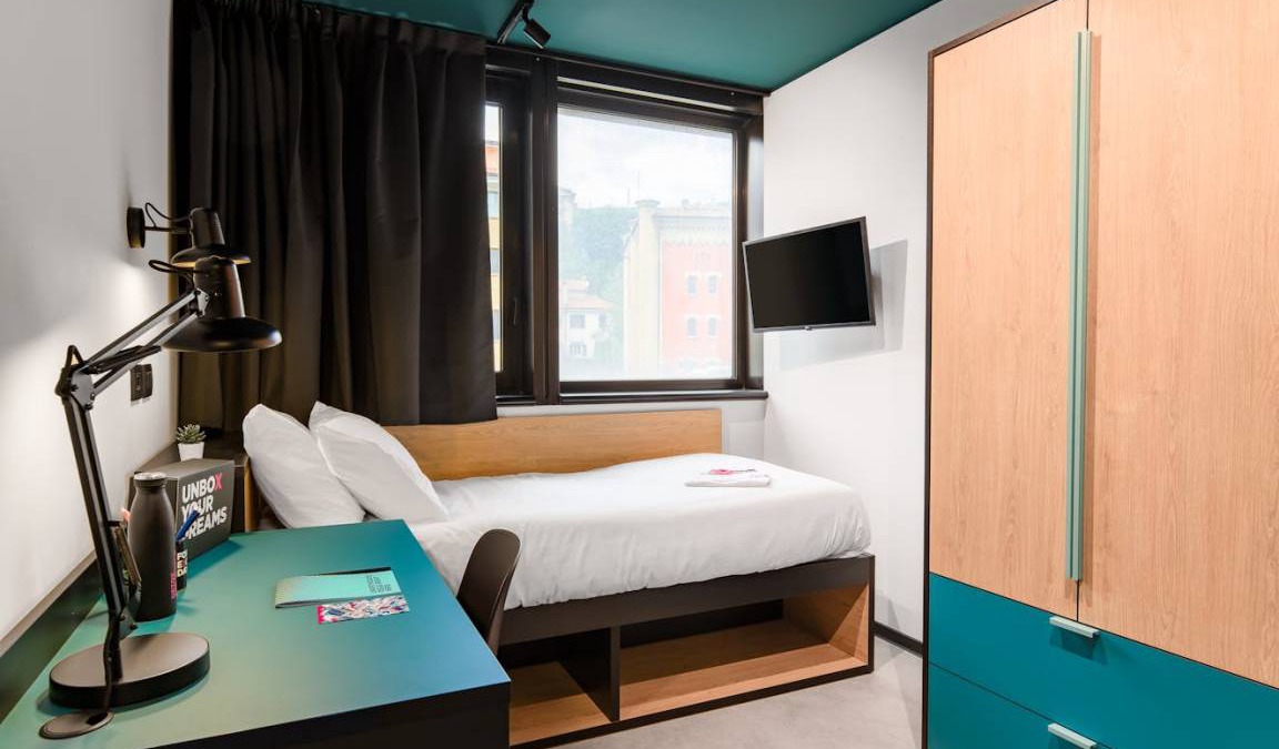 San Giovanni-Chiadino-Rozzol Resort | 4500 m² Private room ∙ 1 bedroom ∙ 1 guest
