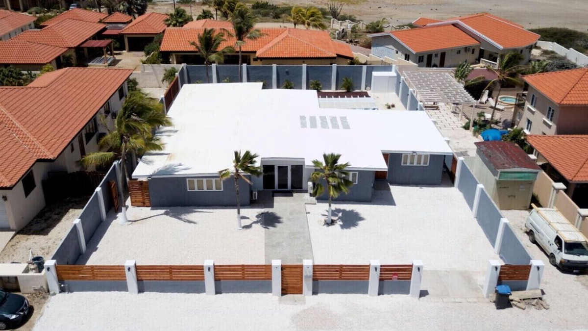 Malmok Villa | 46 seconds to BEACH, Pool side massages, Private chef, UTV, Gorgeous Villa