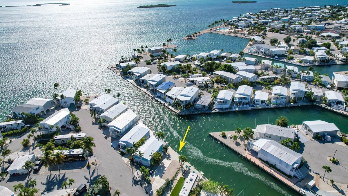 Cudjoe Key RV Rental | 464 Empty RV Lot with 35' Seawall
