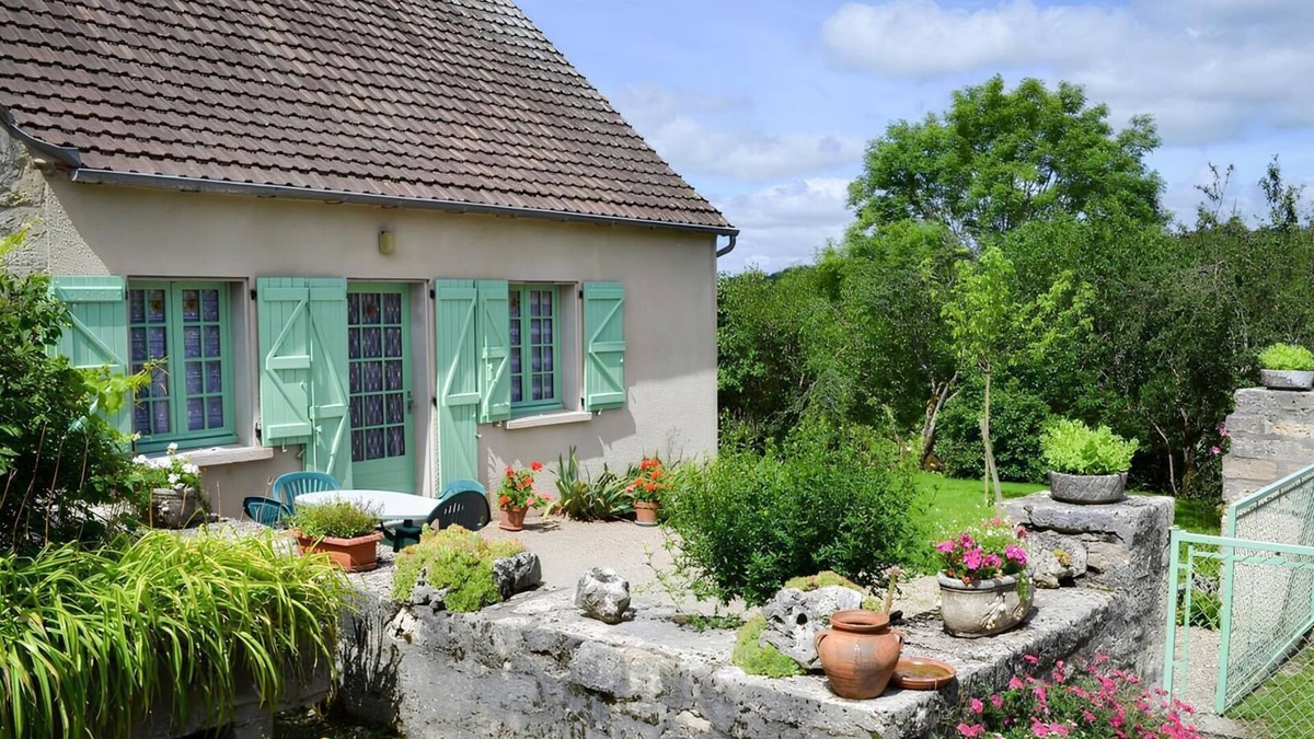 Montfaucon House | 46g1396 - Montfaucon