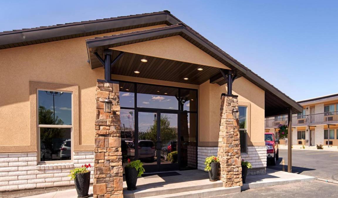 Vernal Hotel | 47 m² Motel ∙ 127 guests