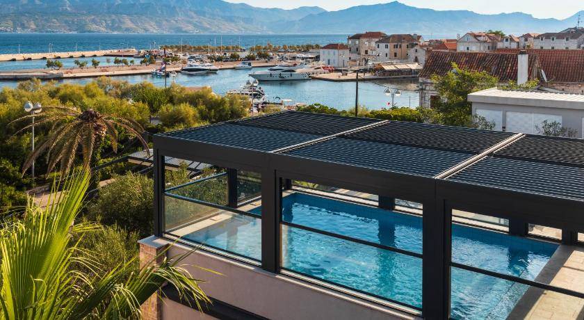 Supetar Hotel | 48 m² Hotel ∙ 127 guests