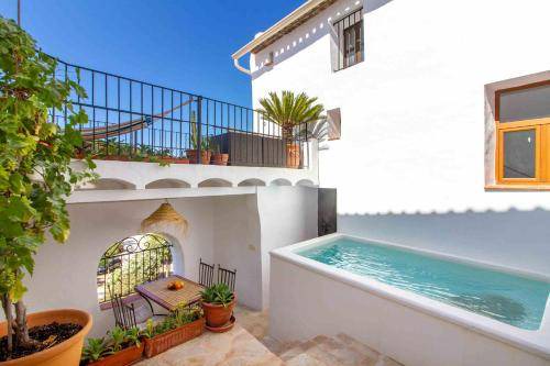Polop House | 480 m² House ∙ 4 bedrooms ∙ 10 guests