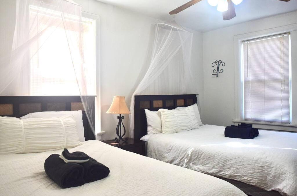 St. Louis Apartment | (49.1W) Beautiful Getaway in Saint Louis