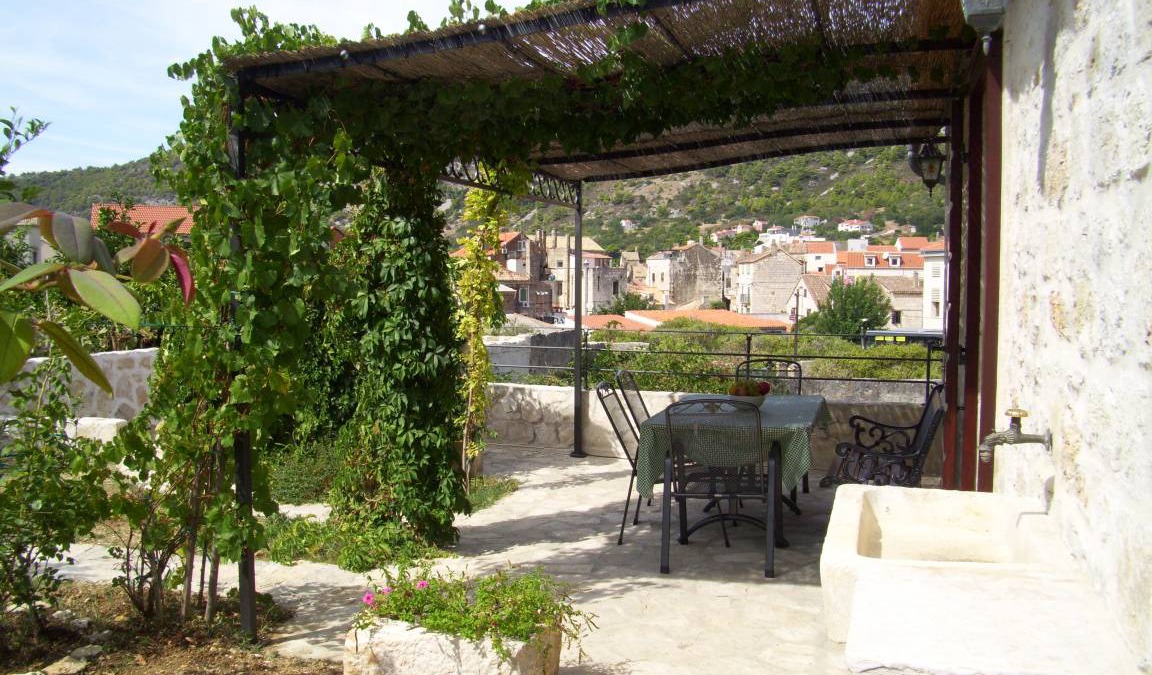 Komiza Apartment | 49 m² Apartment ∙ 2 bedrooms ∙ 4 guests