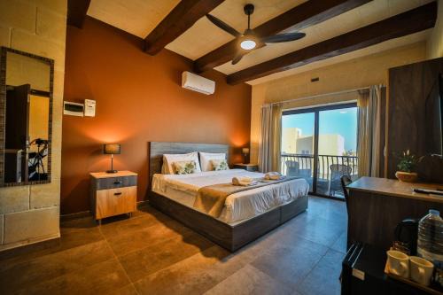 Ghajnsielem Bed & Breakfast | 49 Sunrise Lodge