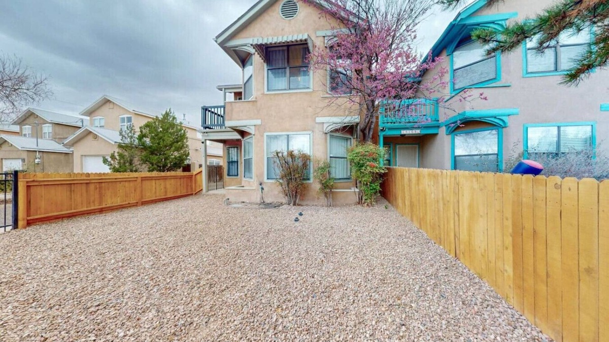 Sawmill Area House | 4bd/2.5ba|Near SawMill &Old Town