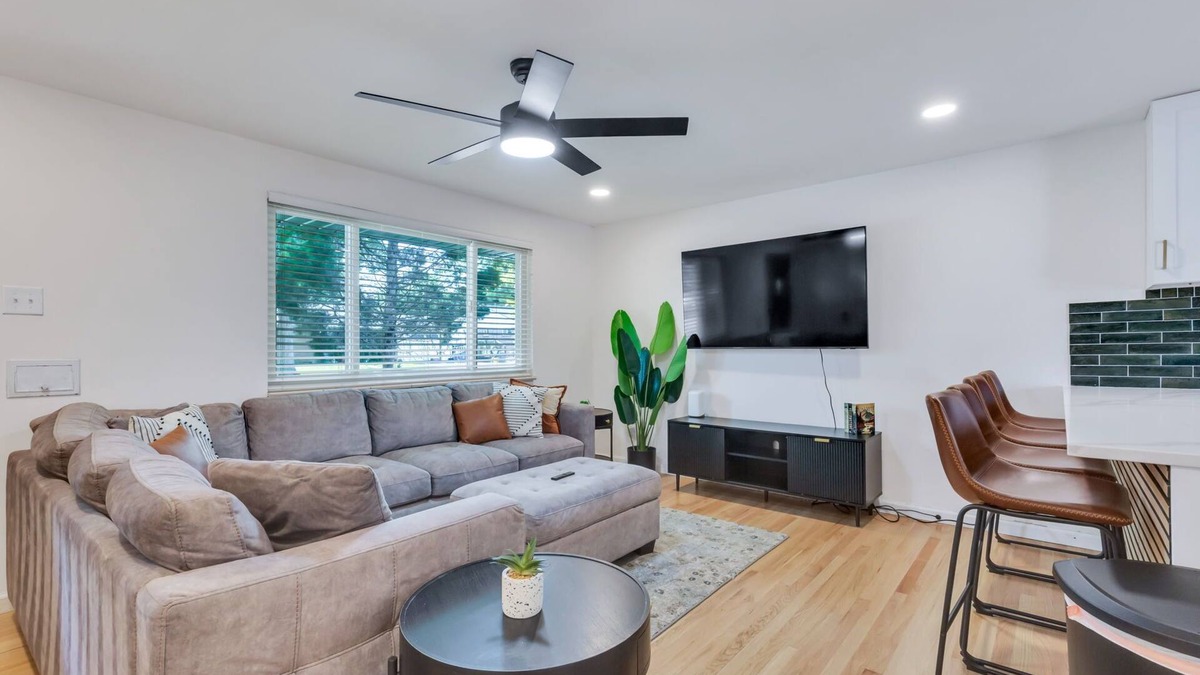 Arvada Plaza Area House | 4BD Near DT - Hot Tub, Pingpong & Backyard Fun