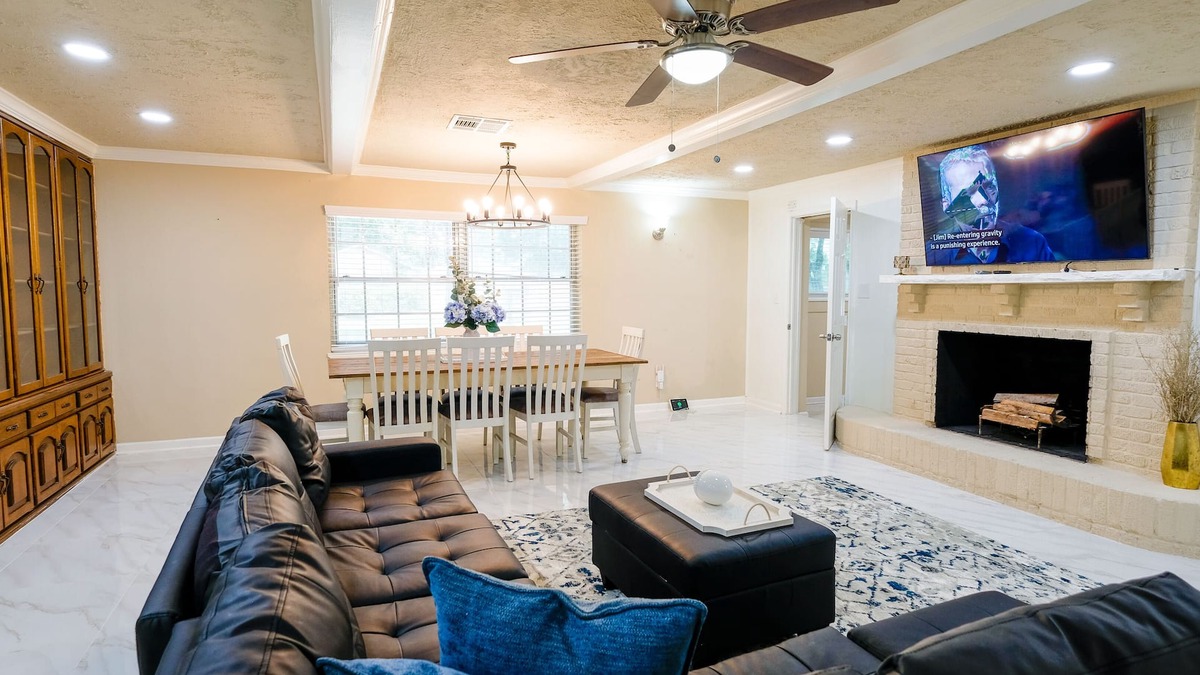 FM 1960 House | 4Bdrm 2Bath 6Beds ❤ North Houston! Great House!