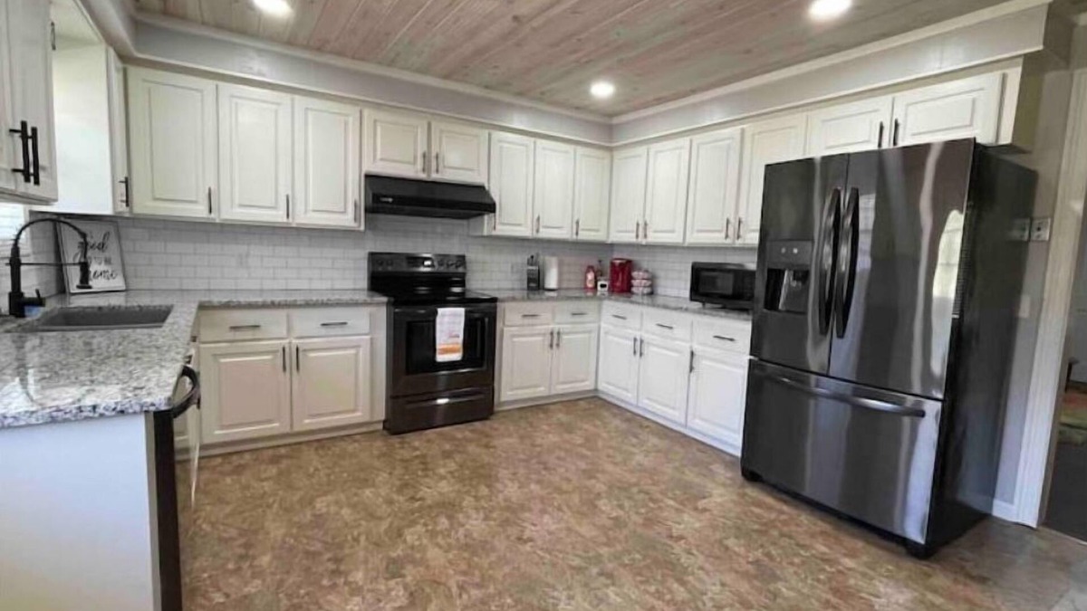 Iuka House | 4BdRm Home Near Mineral Springs Park