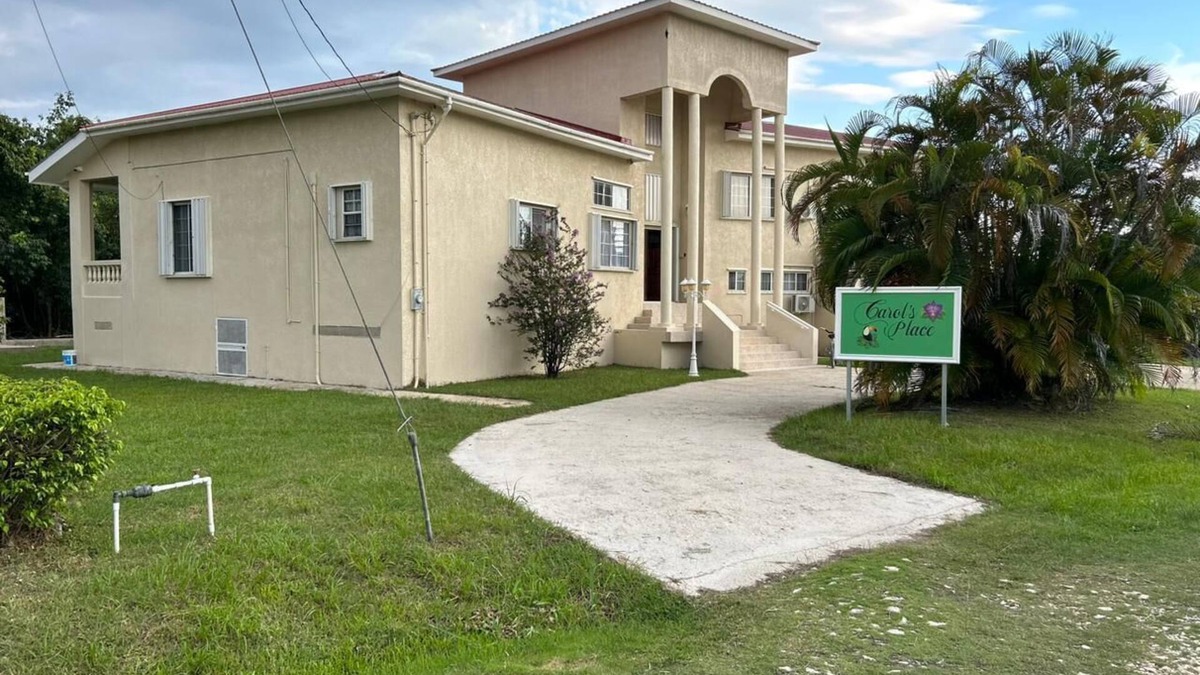 Belize City House | 4BDRM PRIVATE HOME IN QUIET RESIDENTIAL COMMUNITY 12 MIN FROM AIRPORT, 30 MIN TO BELIZE CITY