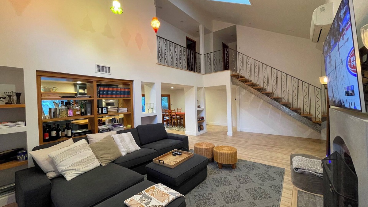 Agoura Hills House | 4BDs Hillside Oasis w/Hot tub