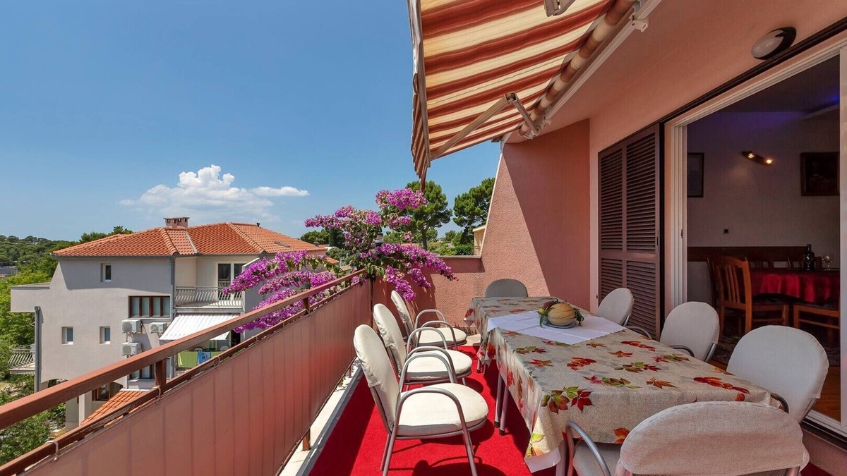 Istok Apartment | 4Bedrooms FreeParking BigBalcony Apt Bugenvilija
