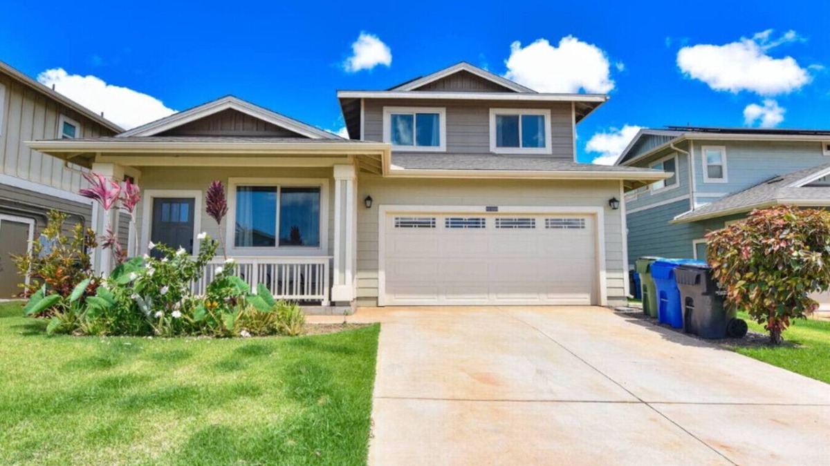 Ewa House | 4BR/2.5BA New Build | Pool | W/D | Garage | Park