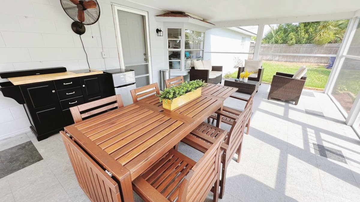 Oak Ridge House | 4BR/2.5BTH Beautiful Home with Covered Patio