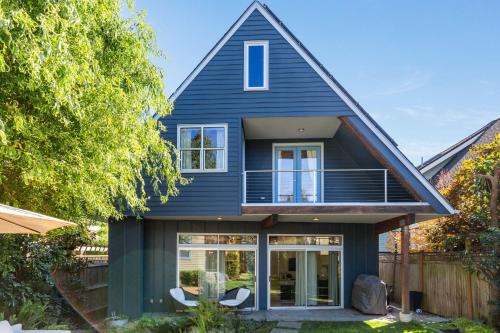 Queen Anne House | 4BR 4BA The Gardens at Queen Anne