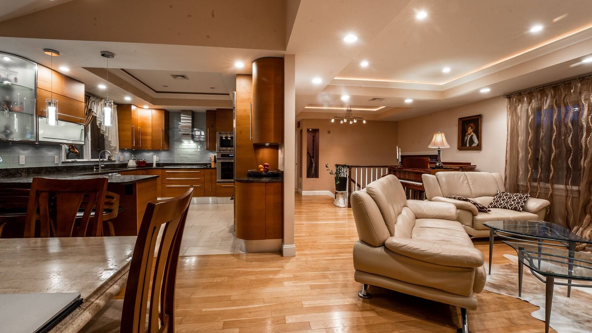 Newton House | 4BR, 4Bath Dream Home Experience: sauna, hot tub, pool. Explore Boston in Style!