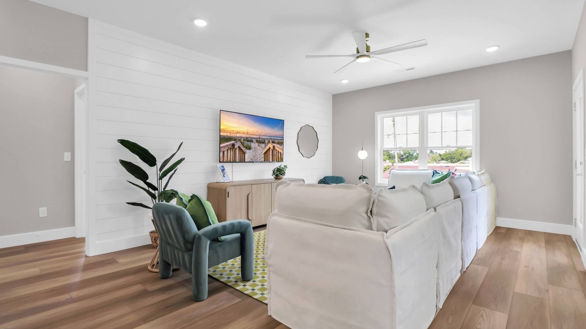 Crescent Beach House | 4BR beach club w/Hot tub + Pool + Game room