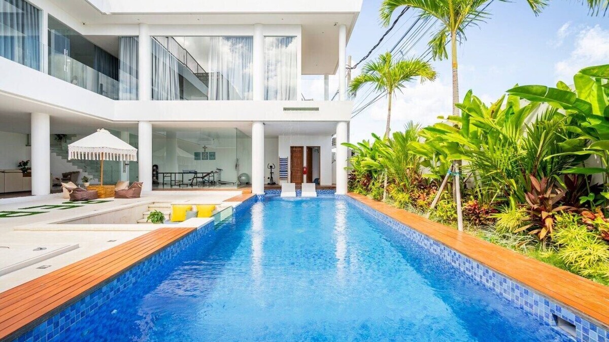 Kutuh Villa | 4BR Dream Villa 5 Min to Pandawa & Melasti Beach With Movie Room and TableTennis