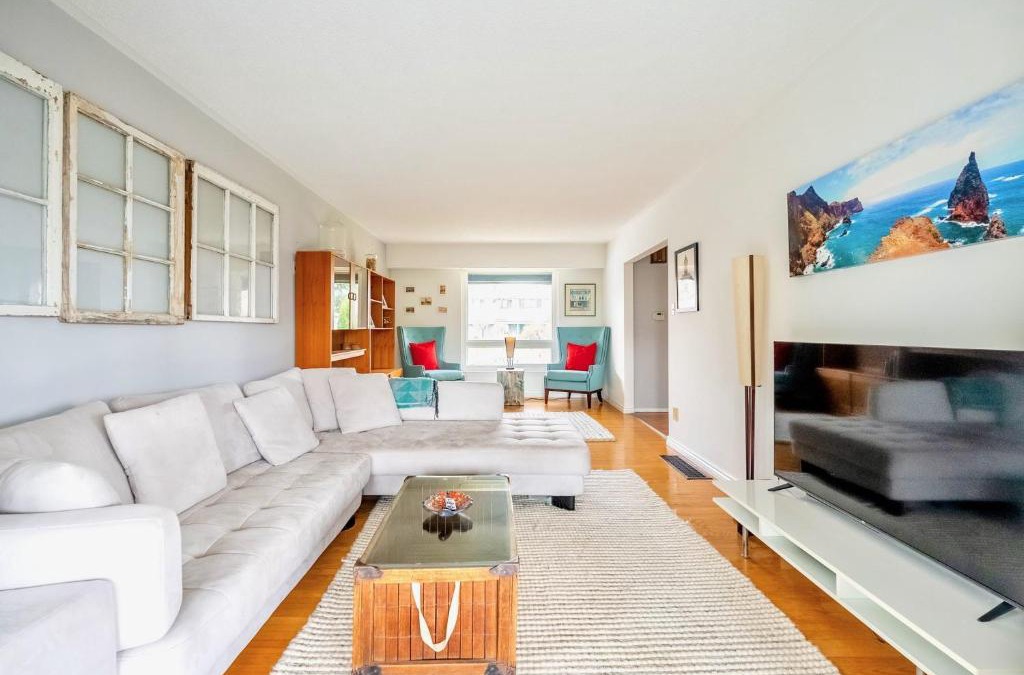Hamilton House | 4BR Family Home - Spacious Backyard with Playground