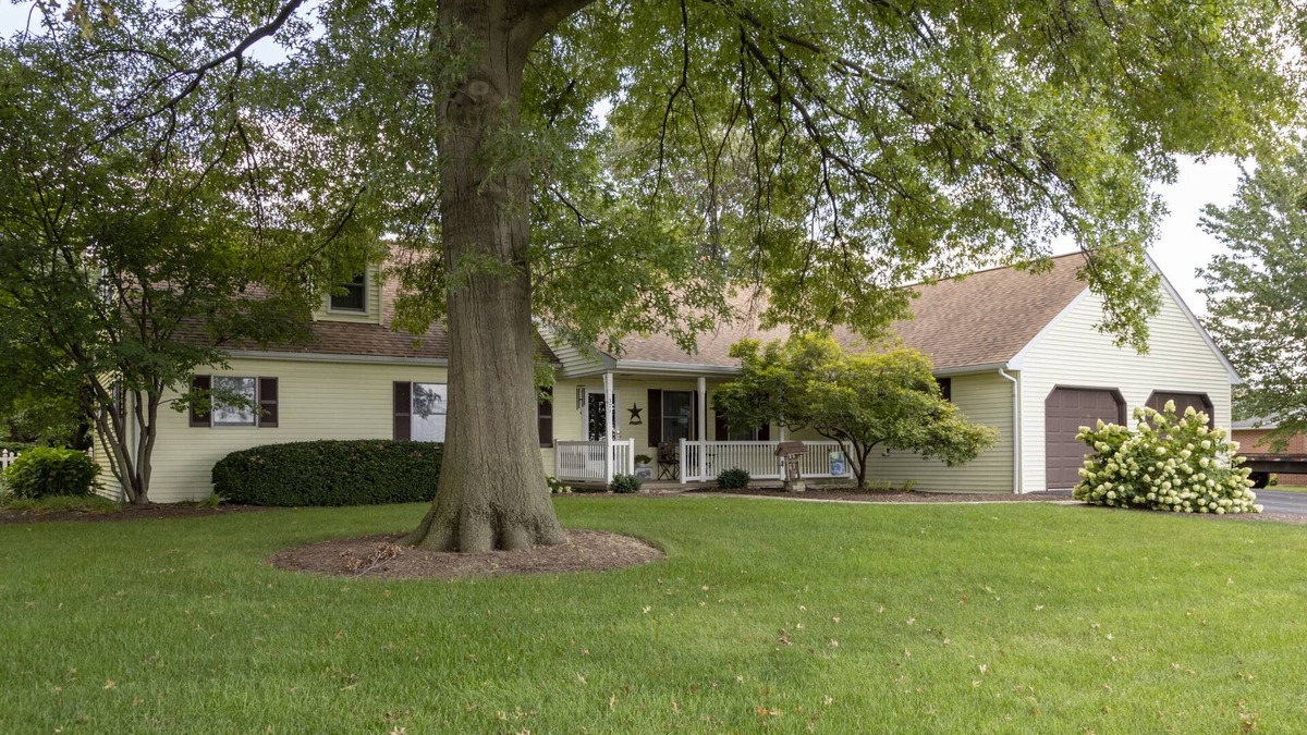 Witmer House | 4BR Home w/Country Setting & Farmland Views (Lancaster, PA, USA)