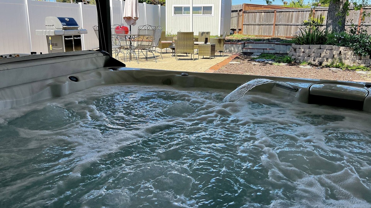 Bay Ho House | 4BR House Hot Tub BBQ near SeaWorld