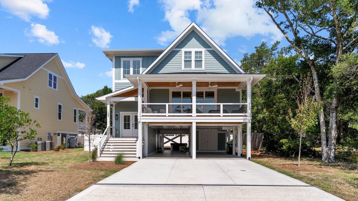 Tranquil Harbour House | 4BR Luxury Retreat w/Hot Tub Near Beach, Dining & More