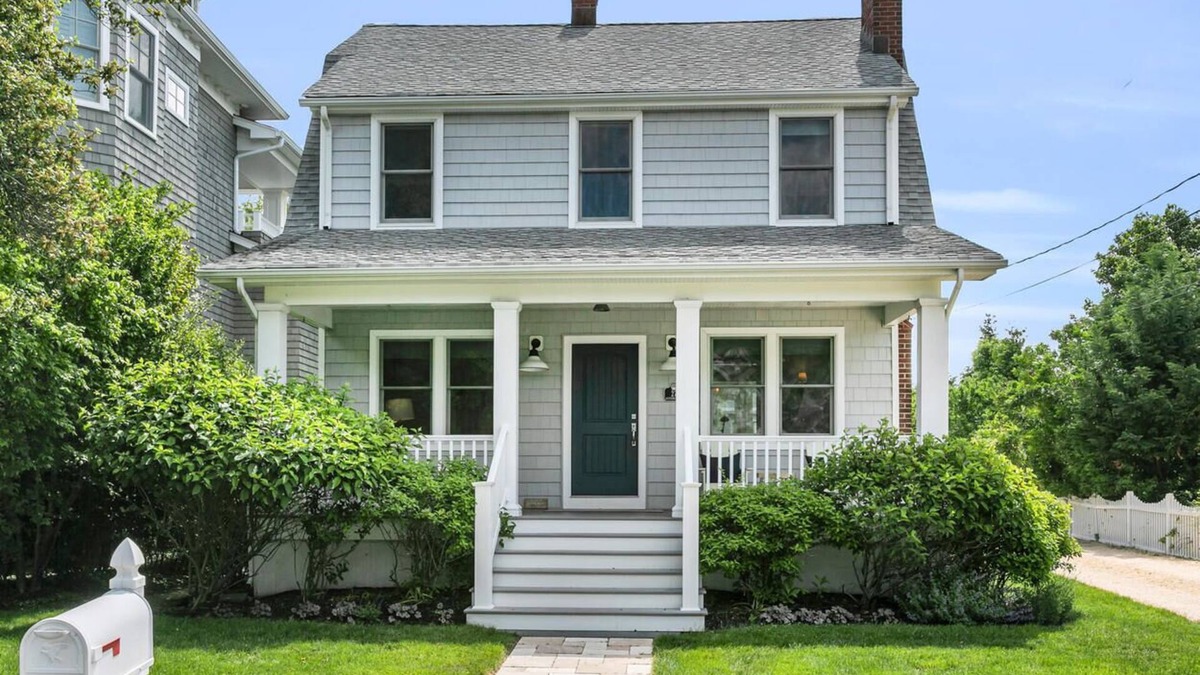 Rumson Cottage | 4BR Rumson Cottage with Back Porch Water Views, Steps to Beach & Town
