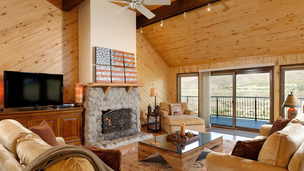 Brush Creek Village House | 4BR, Sleeps 8-10. Central to 4 Mountains
