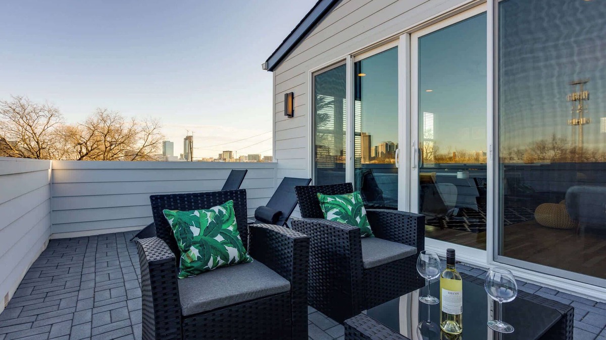 Downtown Nashville House | 4BR Townhome w/Balcony x2, Mins to Broadway & DT!