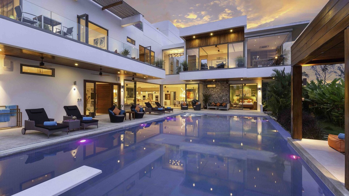 Ban Na Faek Villa | 4BR Villa White Skies, Sleep 8, Breakfast, Staff