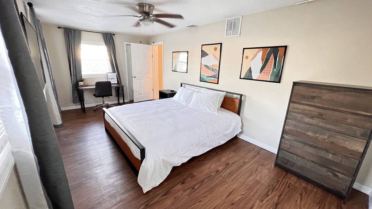 Daytona Beach House | 4BR W/2 King Beds - 7Min From Speedway & Beach