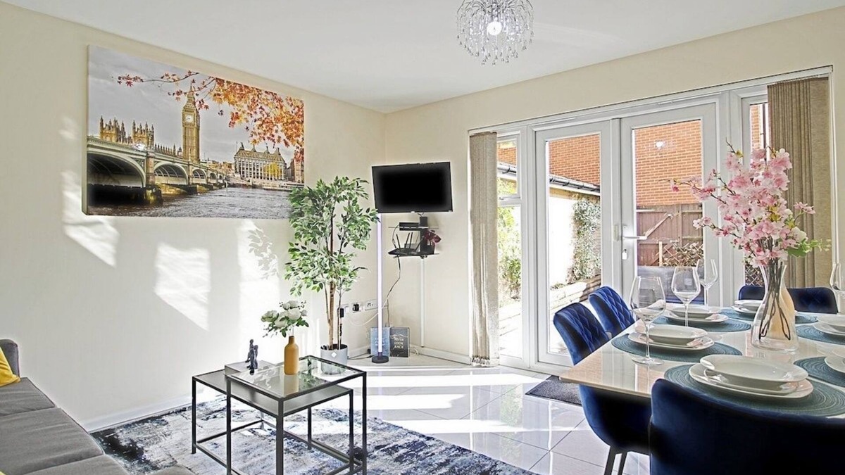 Reading House | 4BRD Luxury House RG2 - Free Parking